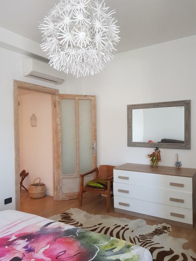 Romantica Fuga Con Vista Panoramica Sulla Citta Di Savona Apartment Exterior photo